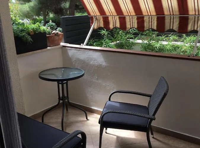 Paola-ivana شقة زادار