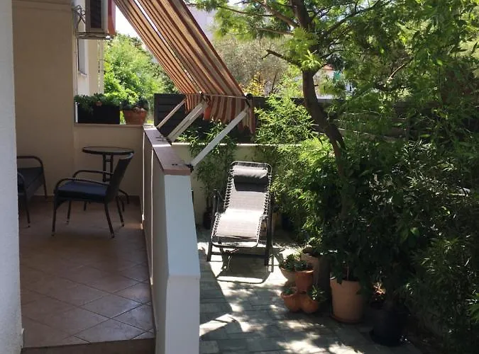 Paola-ivana شقة زادار